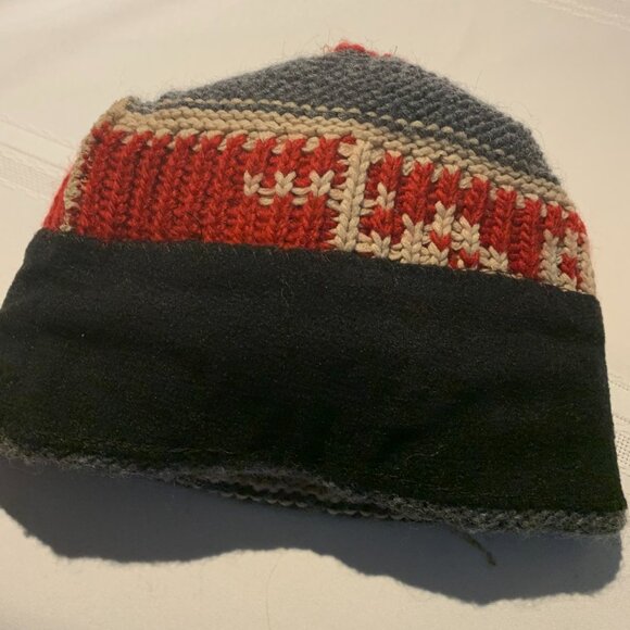 T-max Heat Wool/ Alpaca bend toque with red pompom - Picture 2 of 5